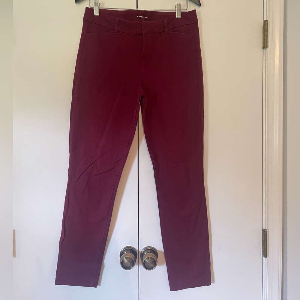Old navy pixie pants in red/ burgundy size 10 Tall